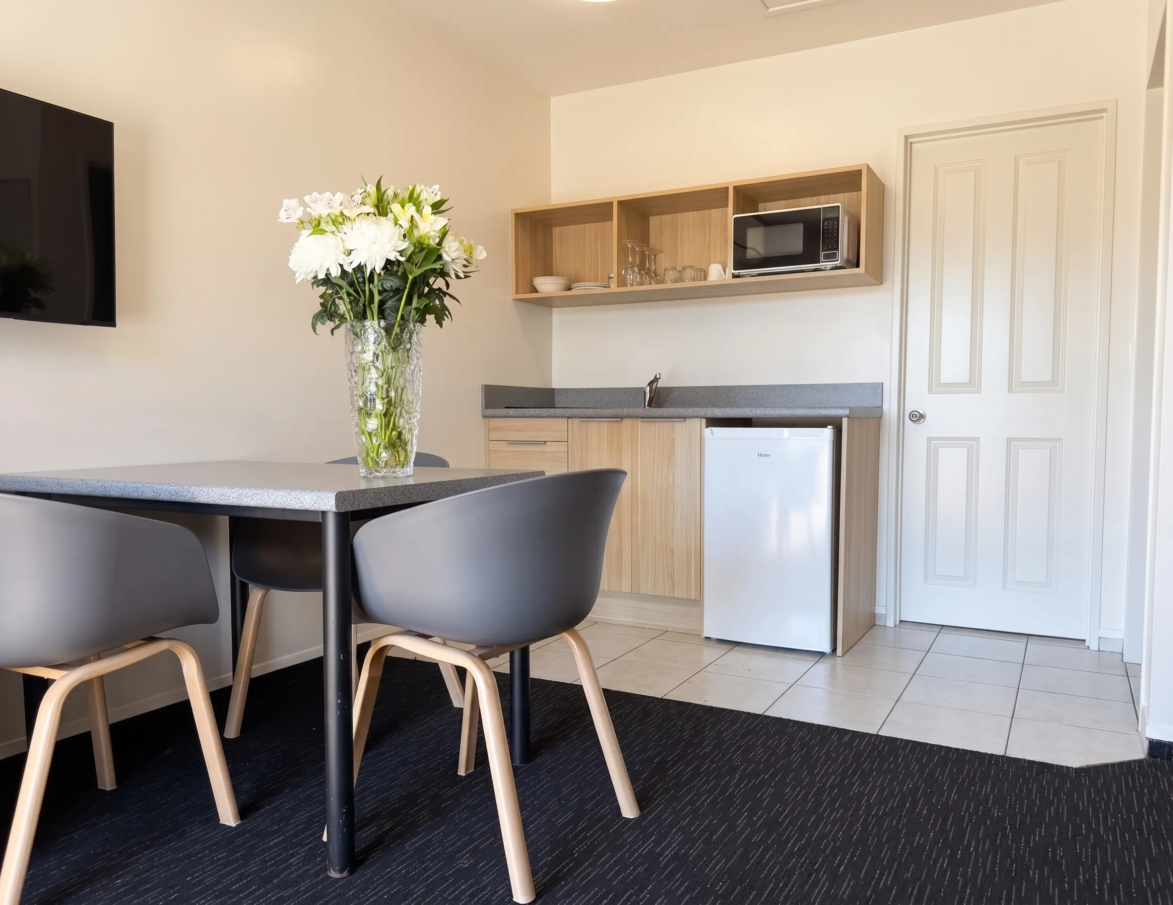 Family Room, dining area