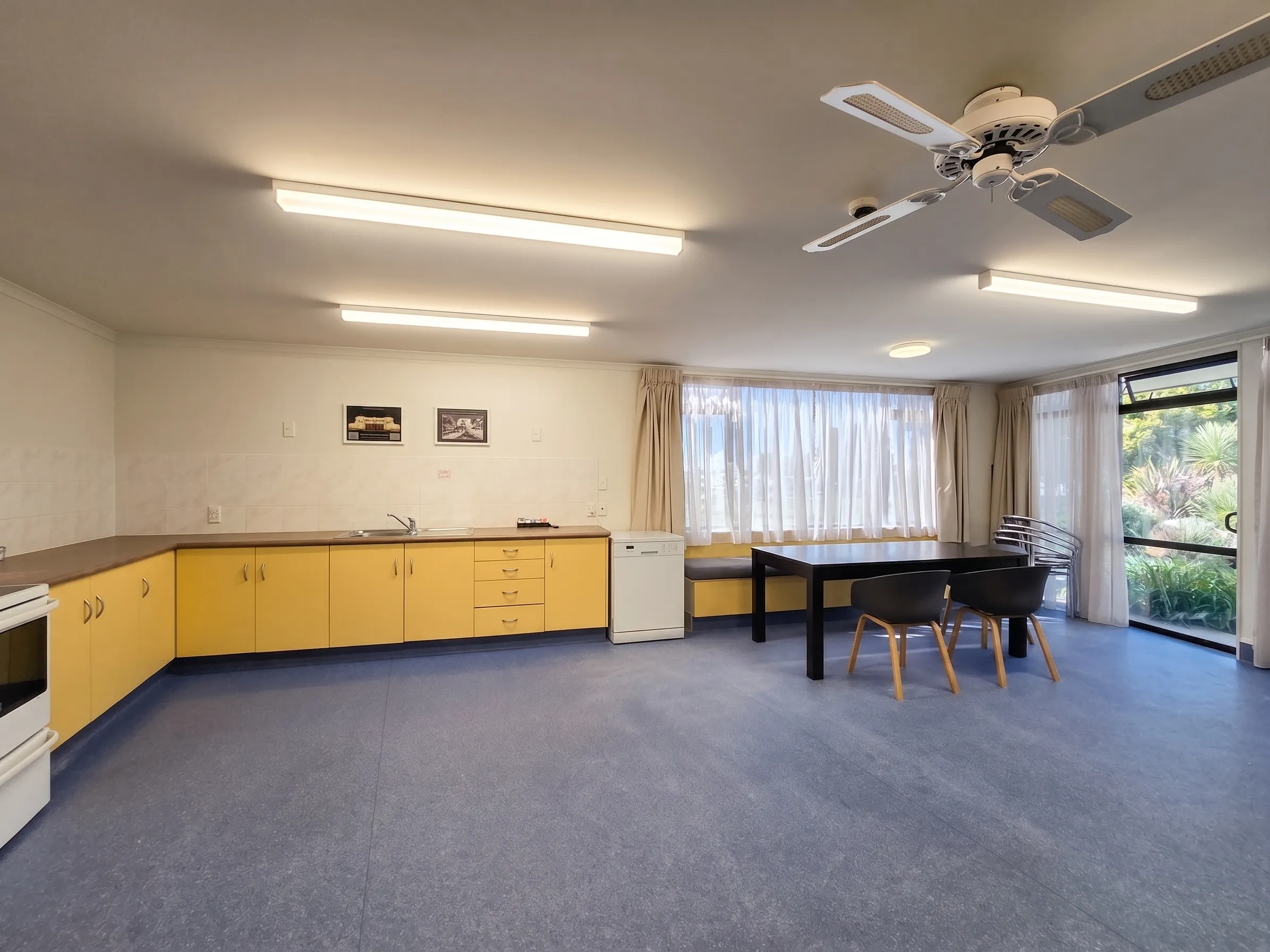 The Lodge, dining area