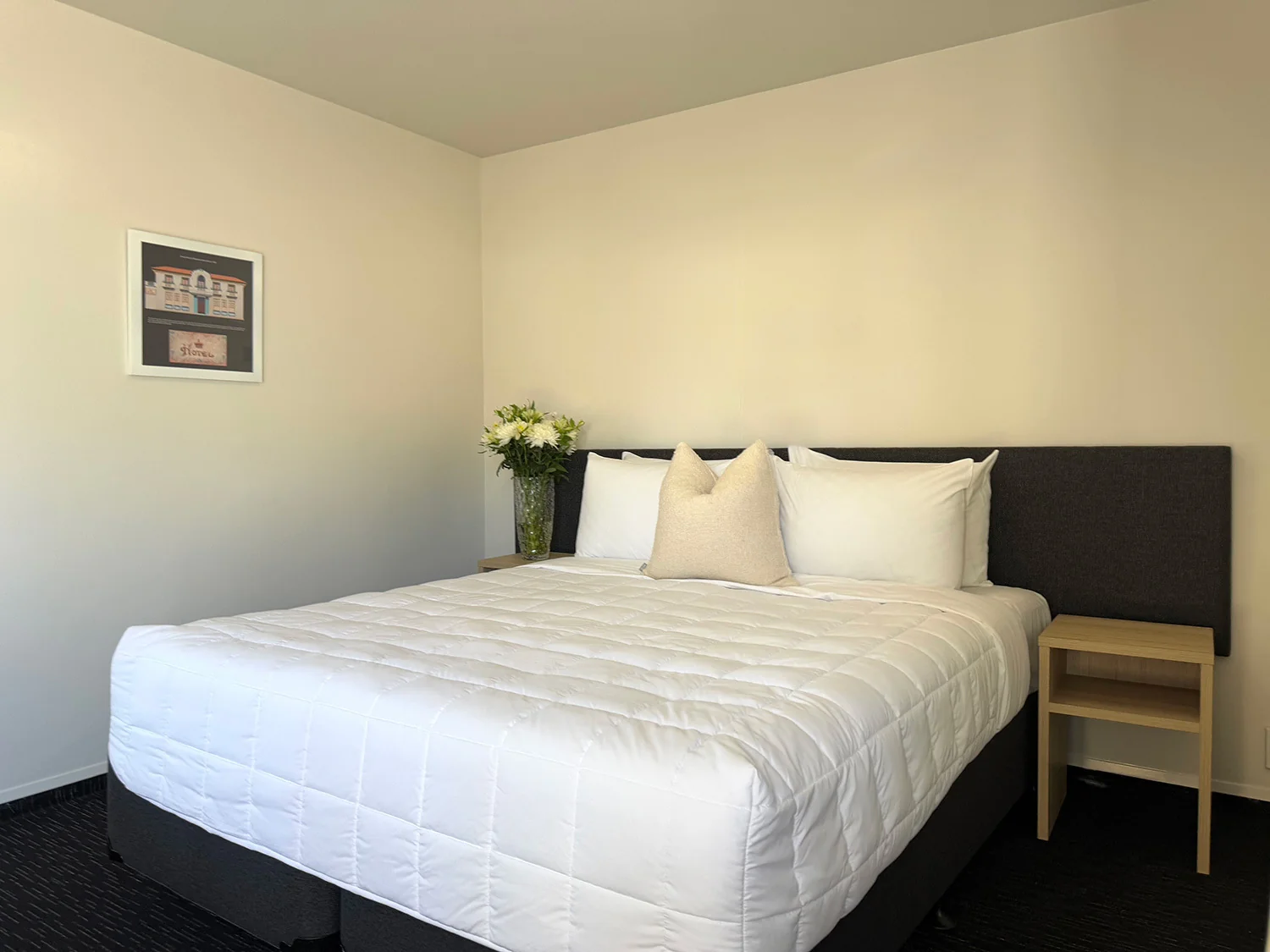 Family Room — main room at Bluewater Hotel