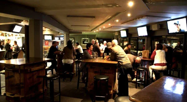 Water Bar sports bar at Bluewater Hotel, Napier — interior view