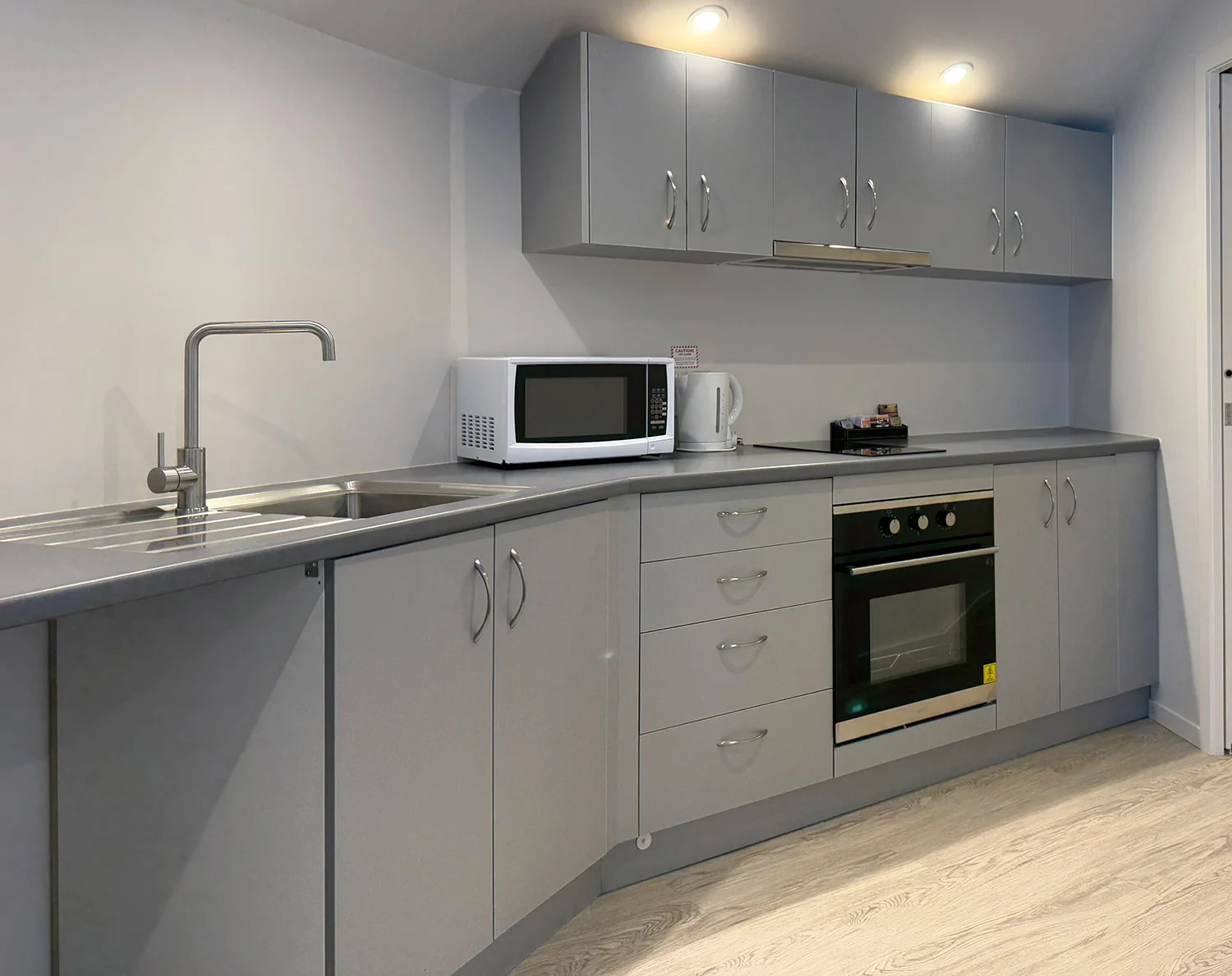 Apartment Round House — kitchen at Bluewater Hotel